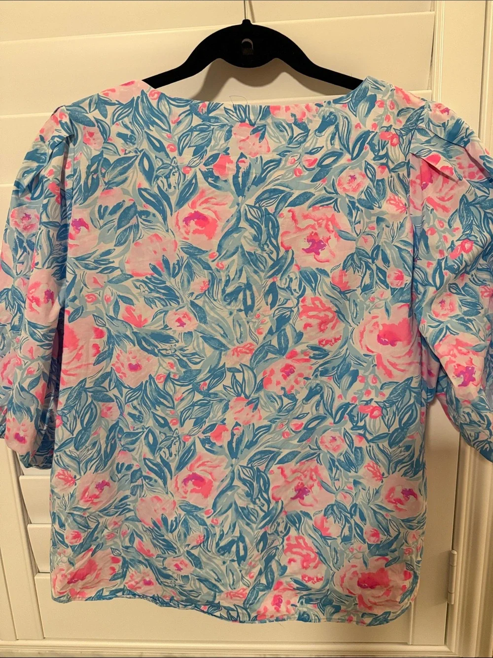 Lilly Pulitzer Blue & Pink Floral V-Neck Puff Sleeve Blouse